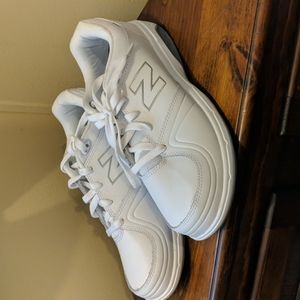 White new balance sneakers 813 size 10.5